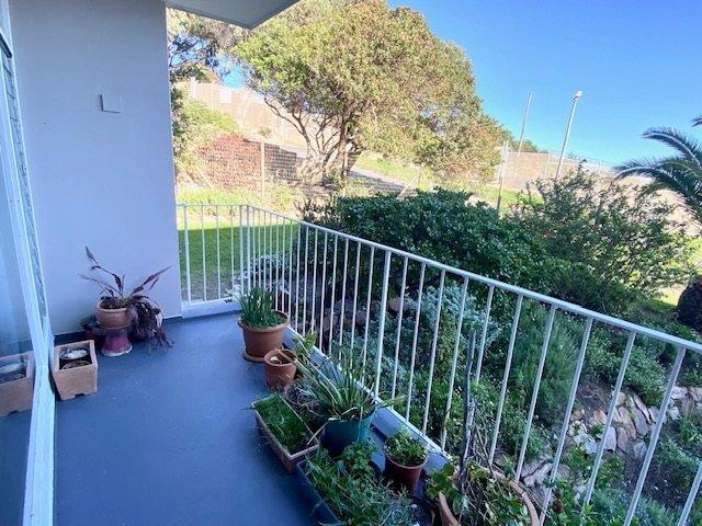 2 Bedroom Property for Sale in Fish Hoek Western Cape